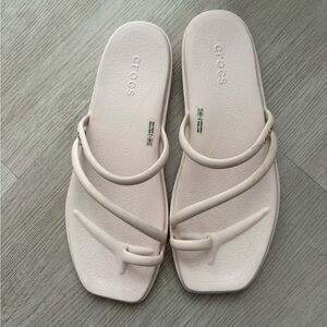 CROCS Women's Light Cream Sandals